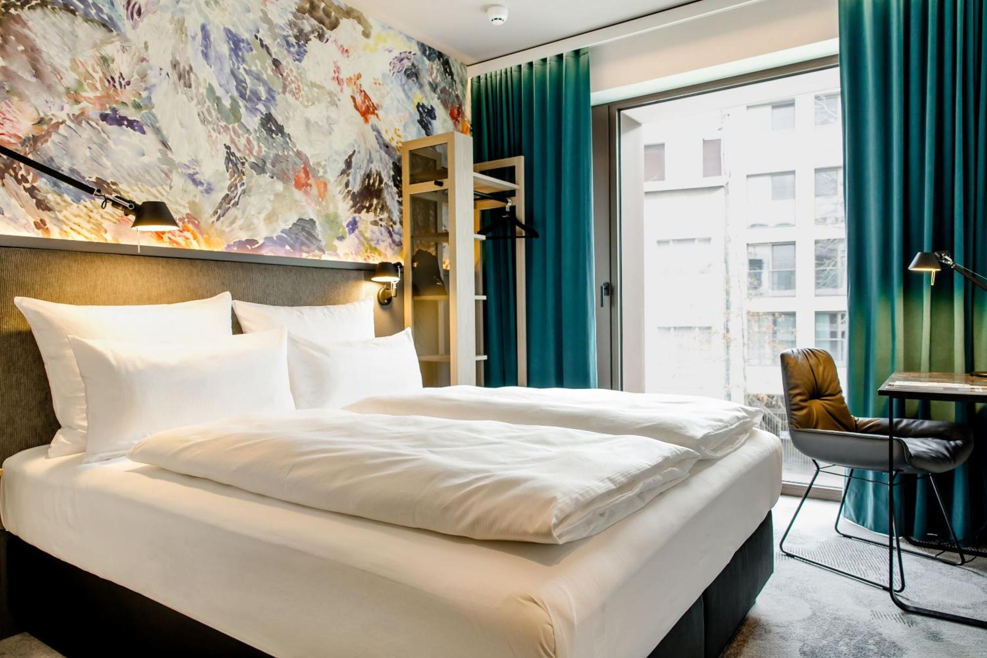 Motel One แอนต์เวิร์ป ภายนอก รูปภาพ
