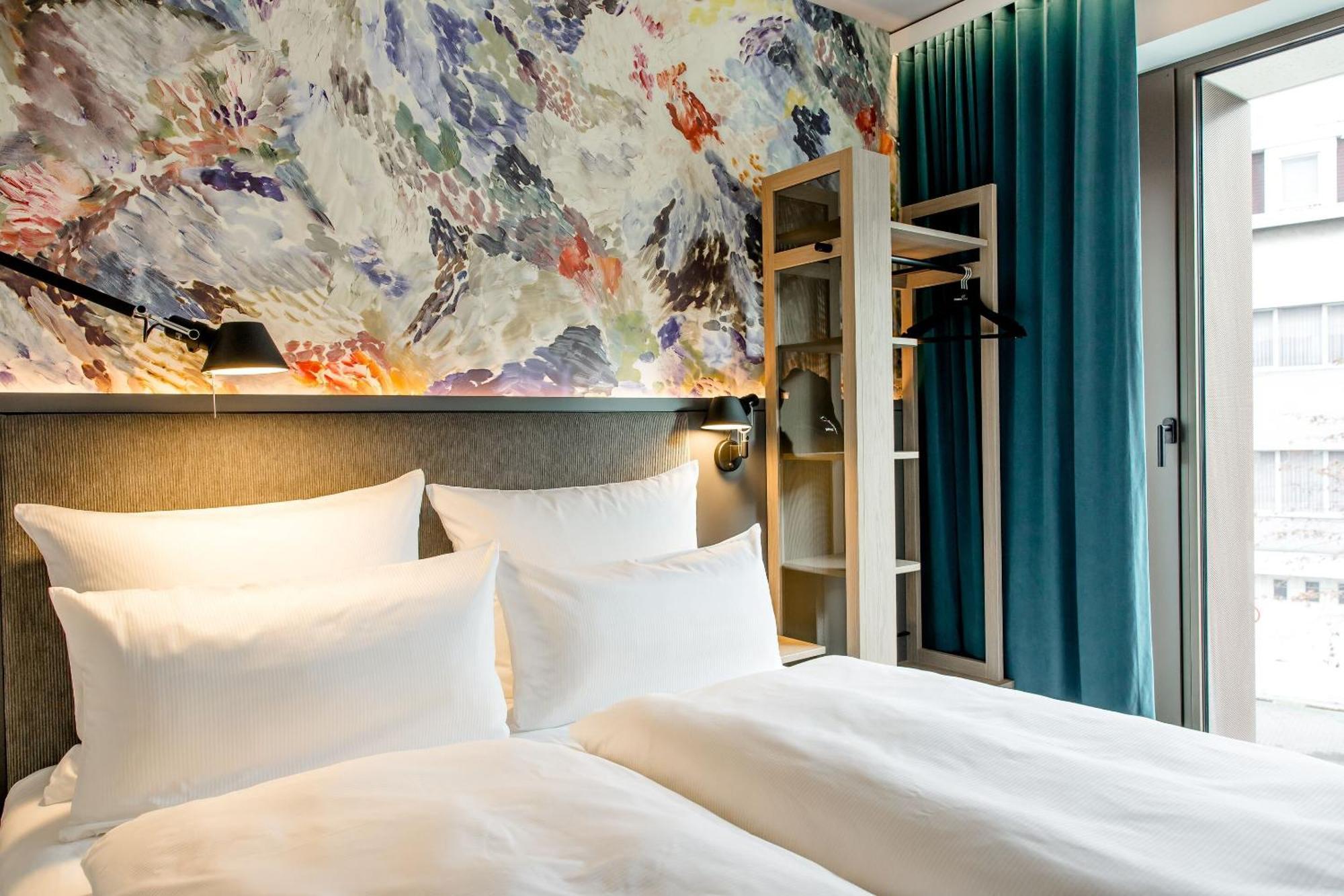 Motel One แอนต์เวิร์ป ภายนอก รูปภาพ