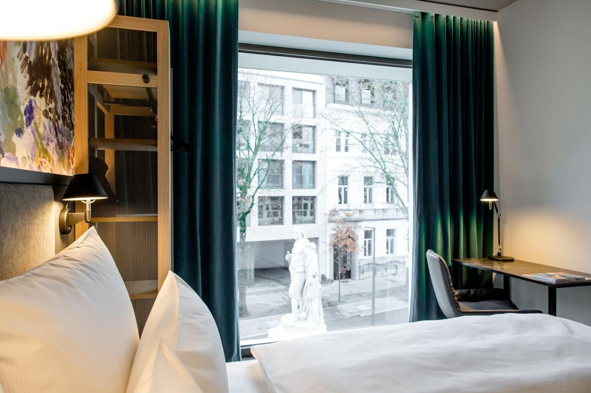Motel One แอนต์เวิร์ป ภายนอก รูปภาพ