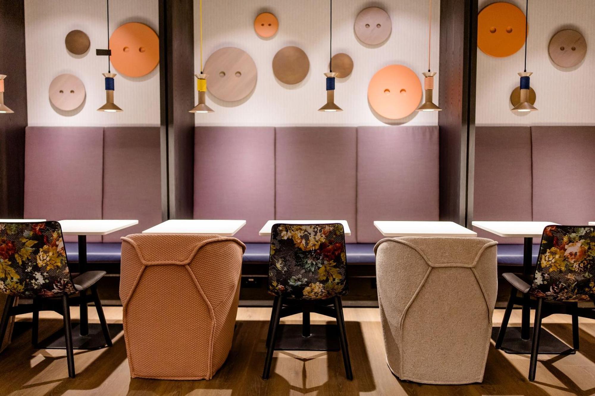 Motel One แอนต์เวิร์ป ภายนอก รูปภาพ