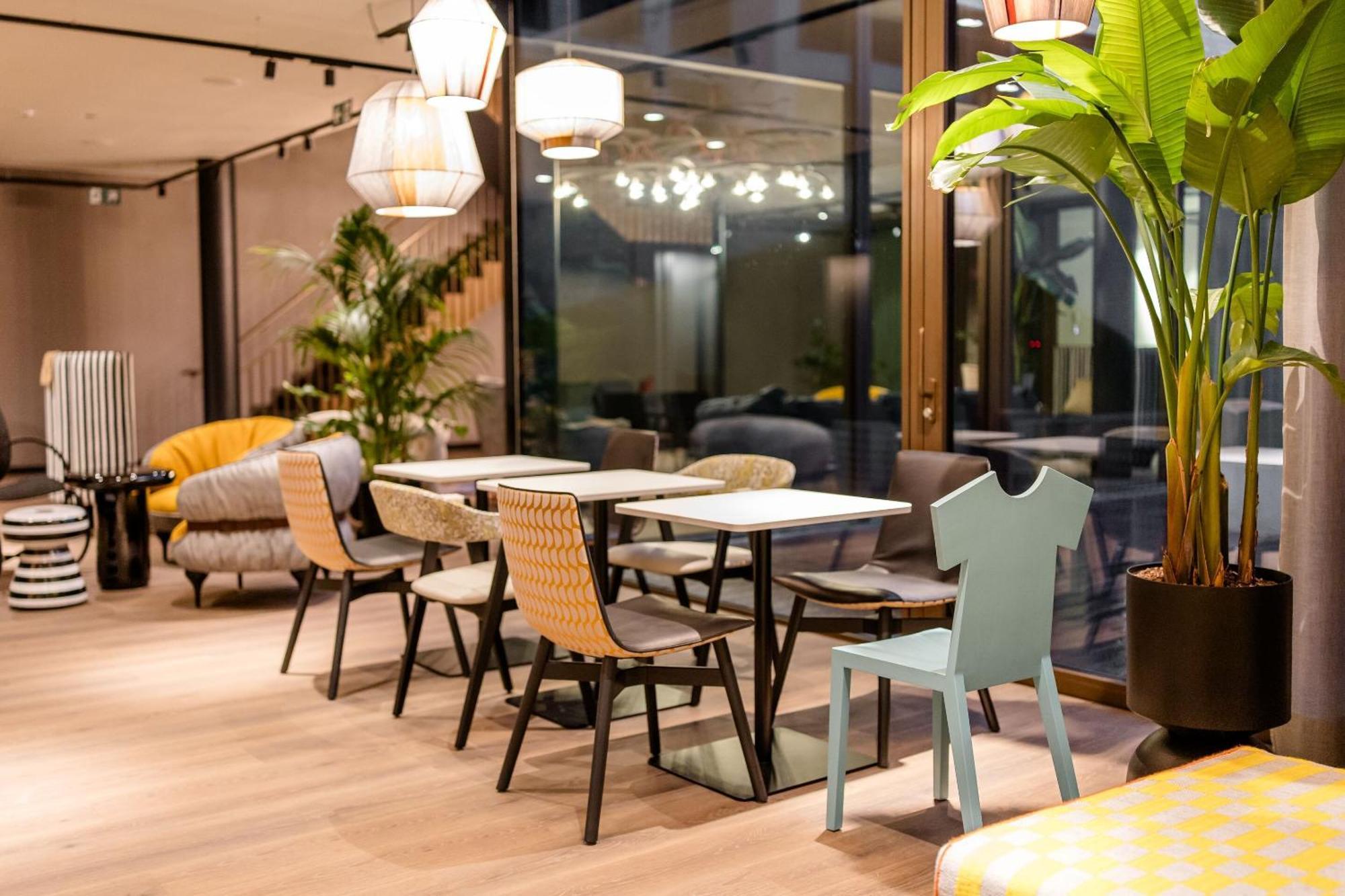 Motel One แอนต์เวิร์ป ภายนอก รูปภาพ