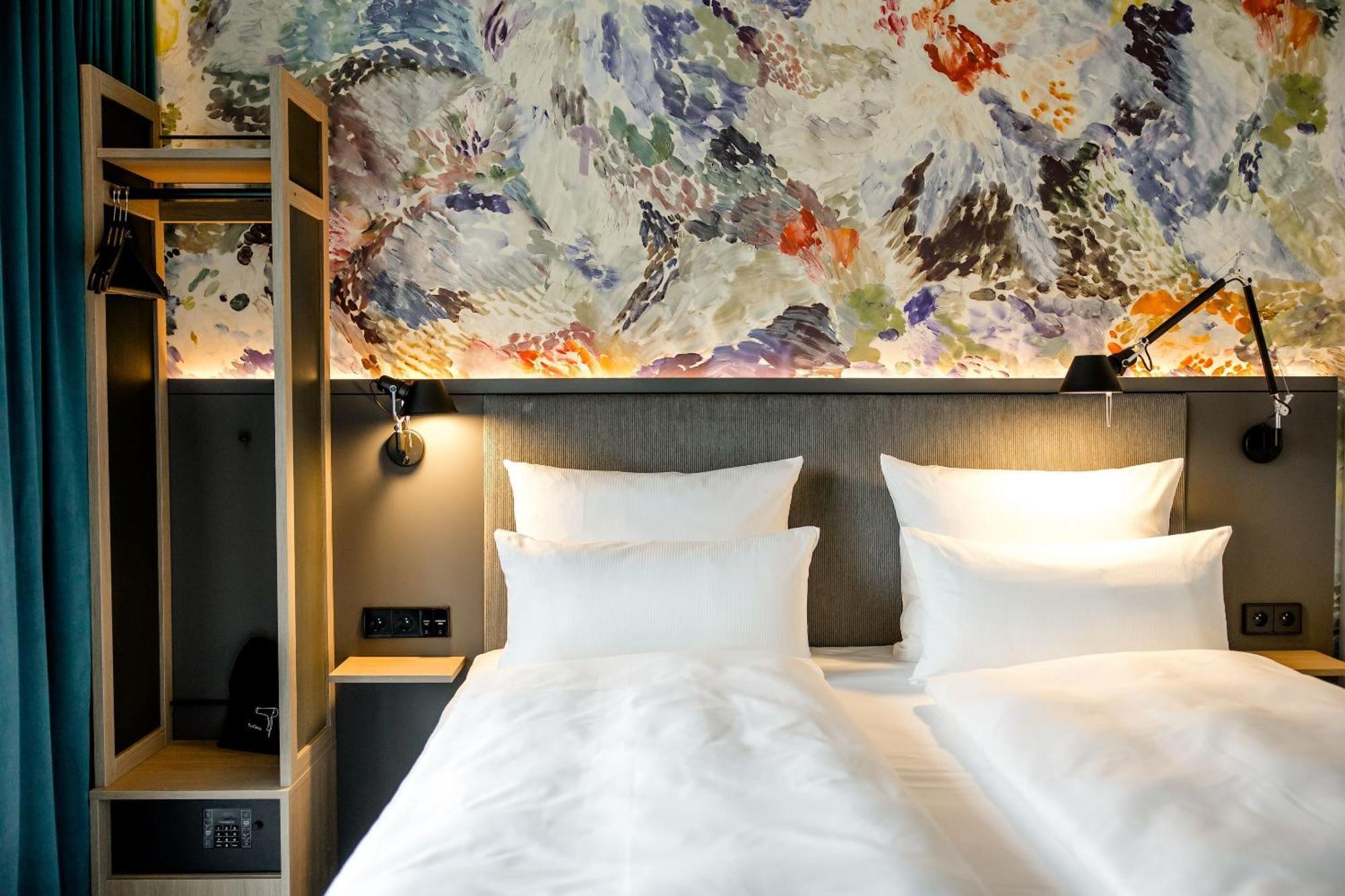 Motel One แอนต์เวิร์ป ภายนอก รูปภาพ